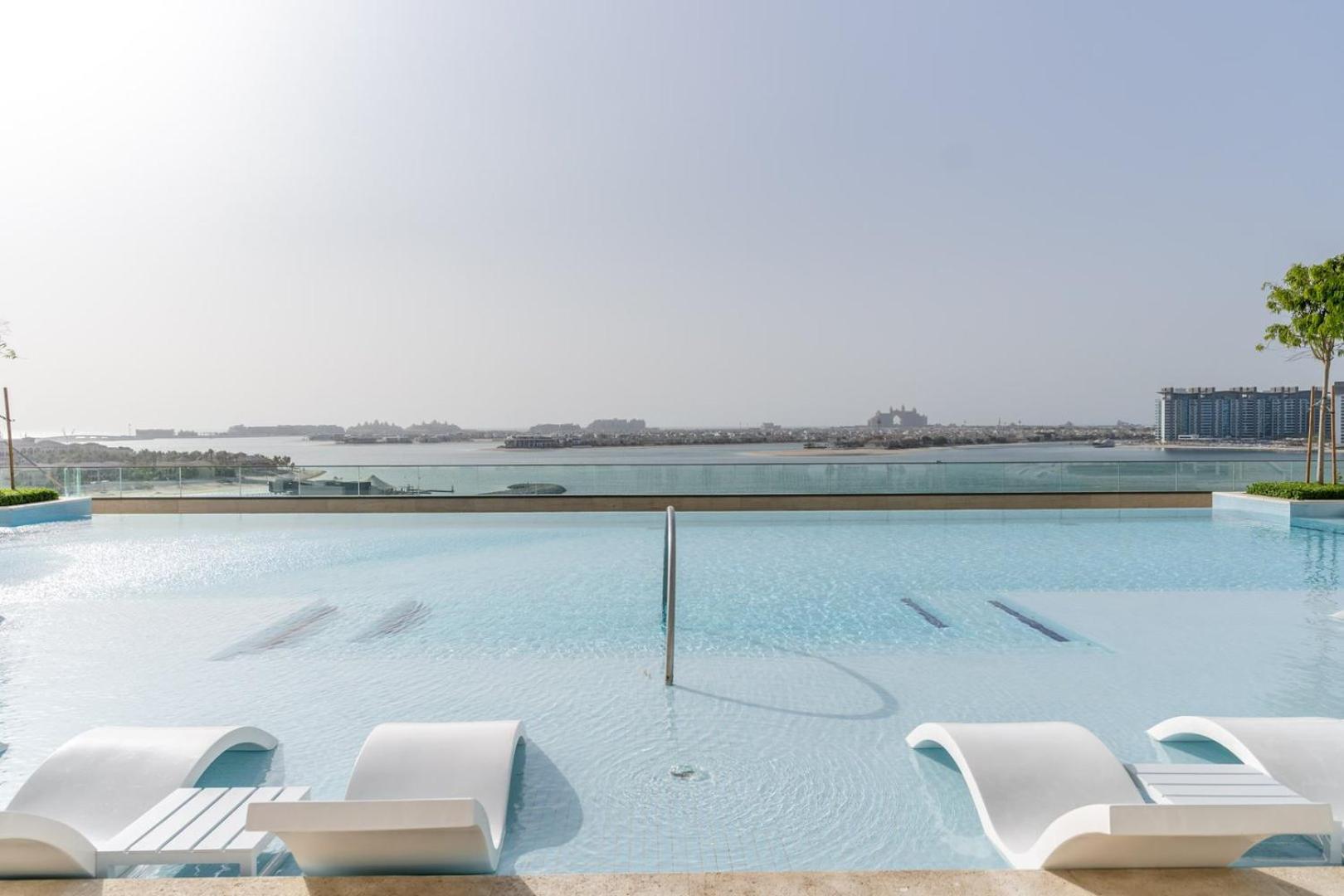 Guestready - Luxurious Beachfront Getaway In Apartment