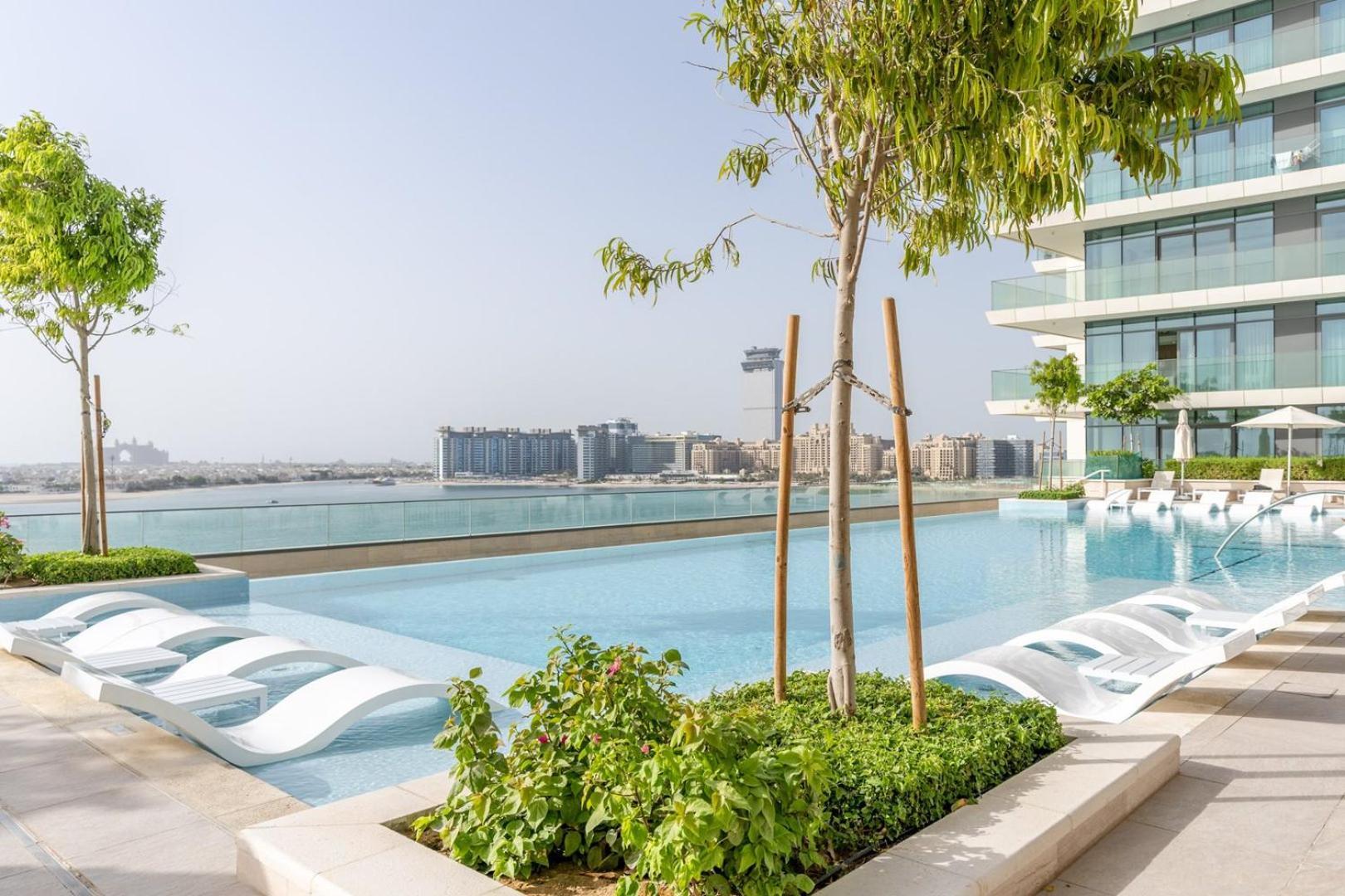 Guestready - Luxurious Beachfront Getaway In